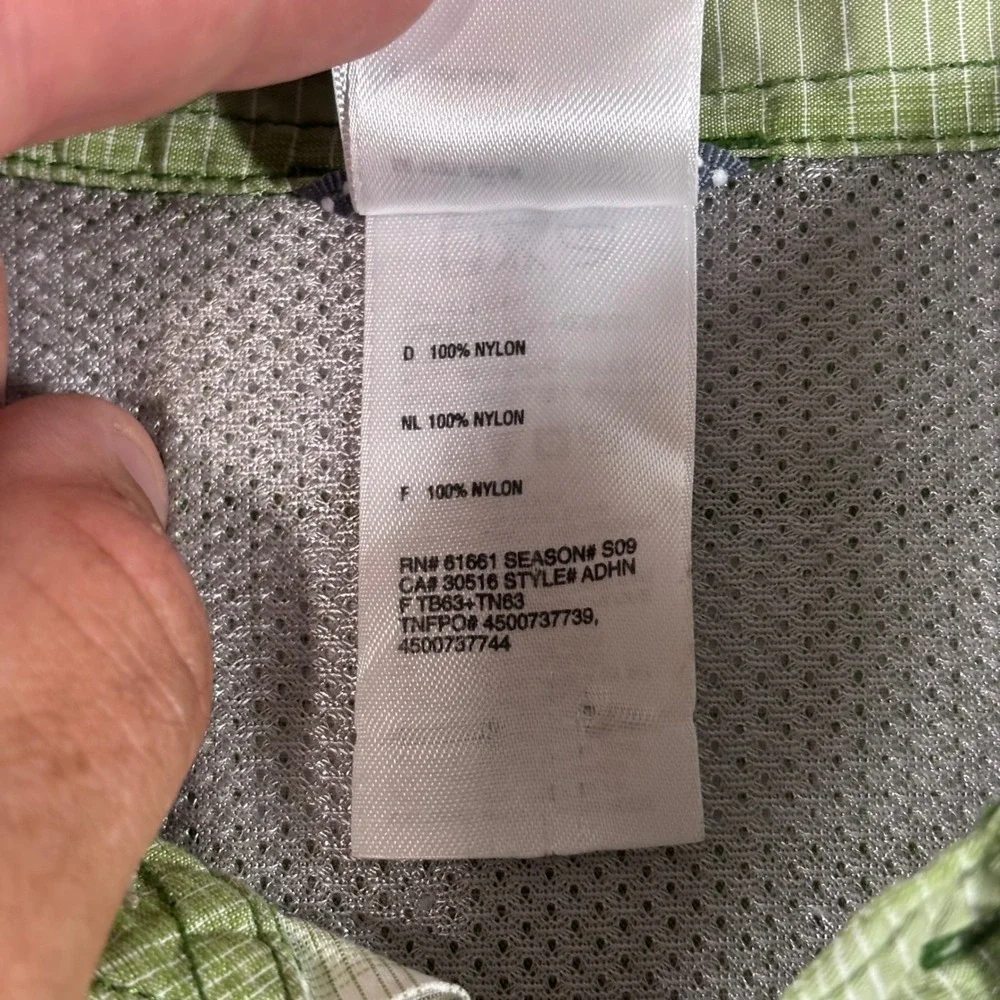 The North Face Mens VaporWick Short Sleeve Plaid Hiking Shirt Green Medium ADHN